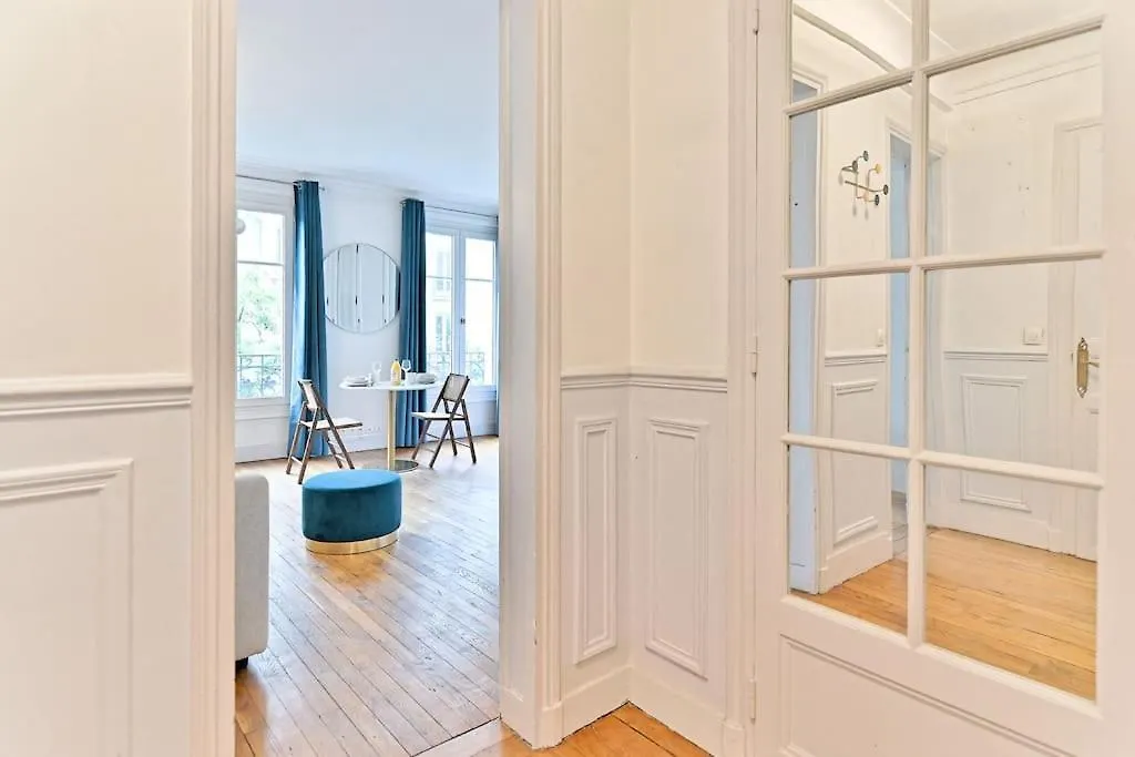 Appartement Haussmannien Lumineux Et Central-1